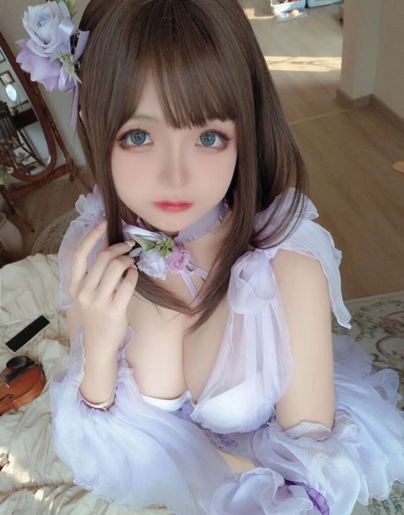 ảnh gái xinh cosplay khoe hàng