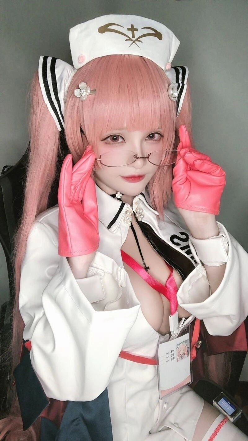 ảnh gái xinh cosplay khoe hàng