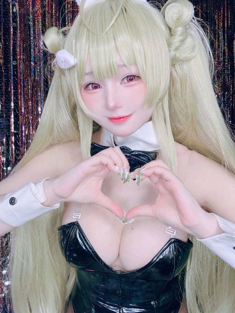 ảnh gái xinh cosplay khoe hàng