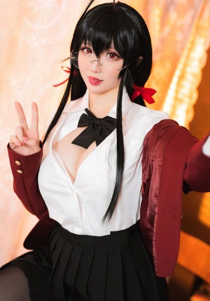 ảnh gái xinh cosplay khoe hàng