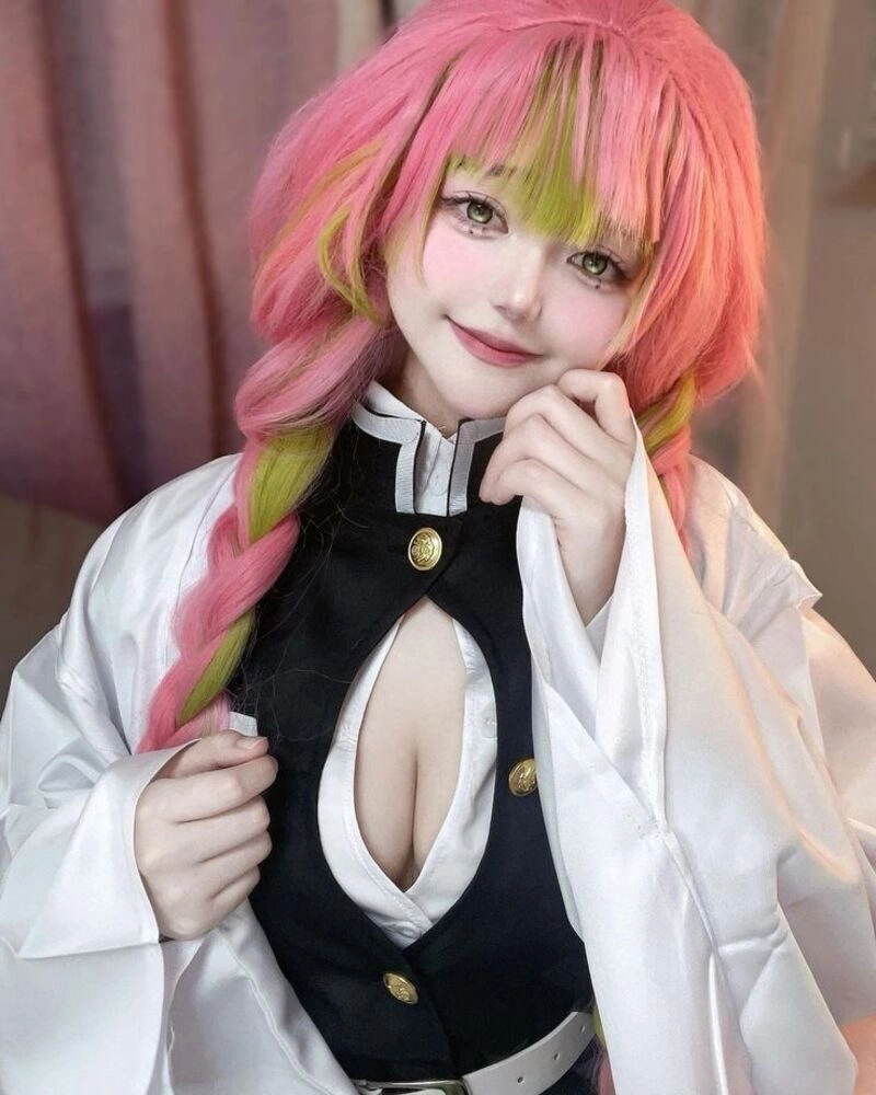 ảnh gái xinh cosplay khoe hàng