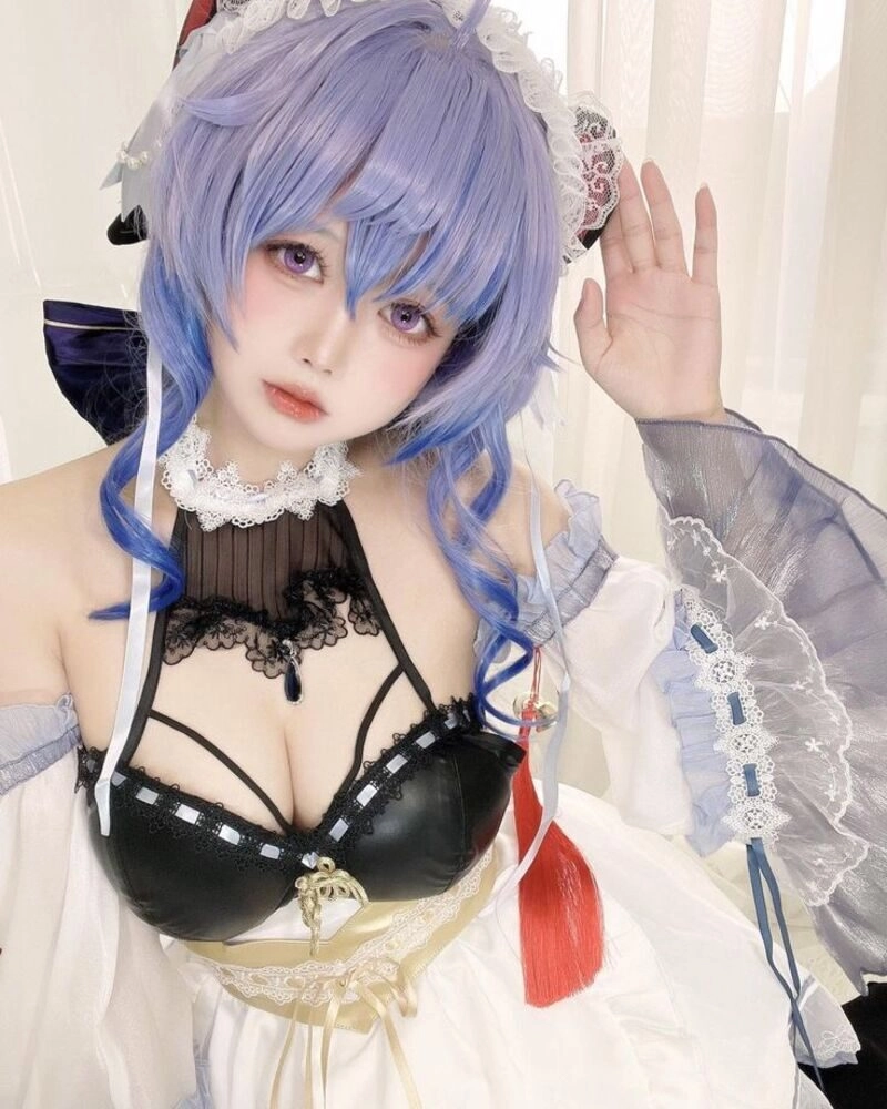 ảnh gái xinh cosplay khoe hàng