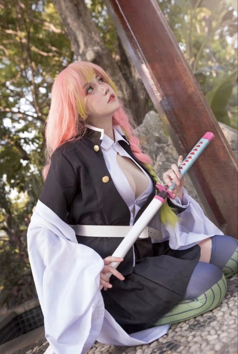 ảnh gái xinh cosplay khoe hàng